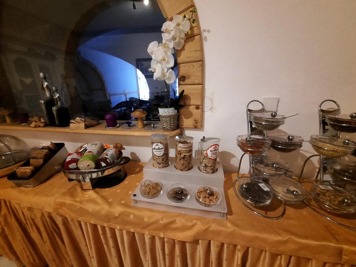 Hotel Koruna Jeseník エクステリア 写真