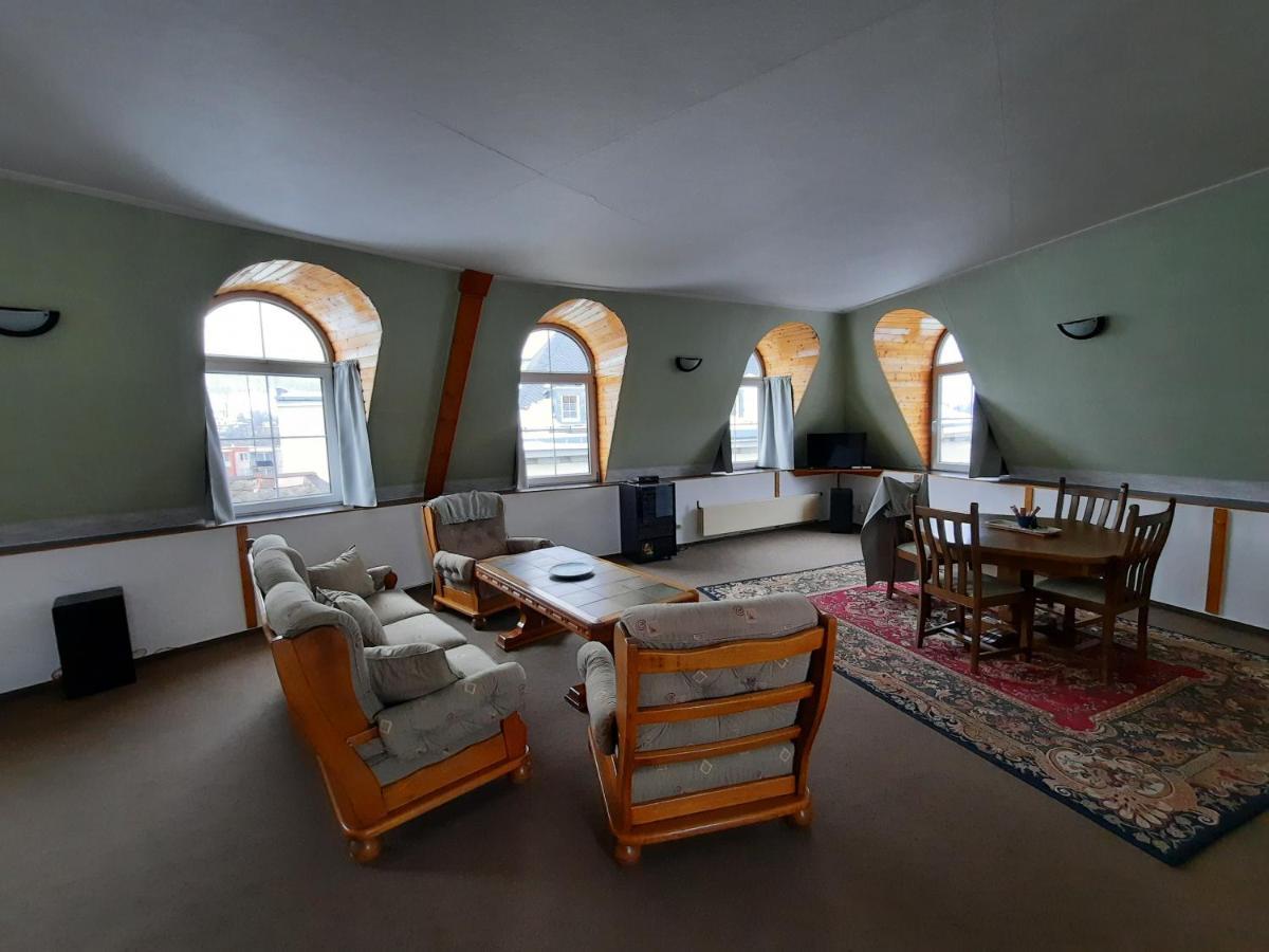 Hotel Koruna Jeseník エクステリア 写真