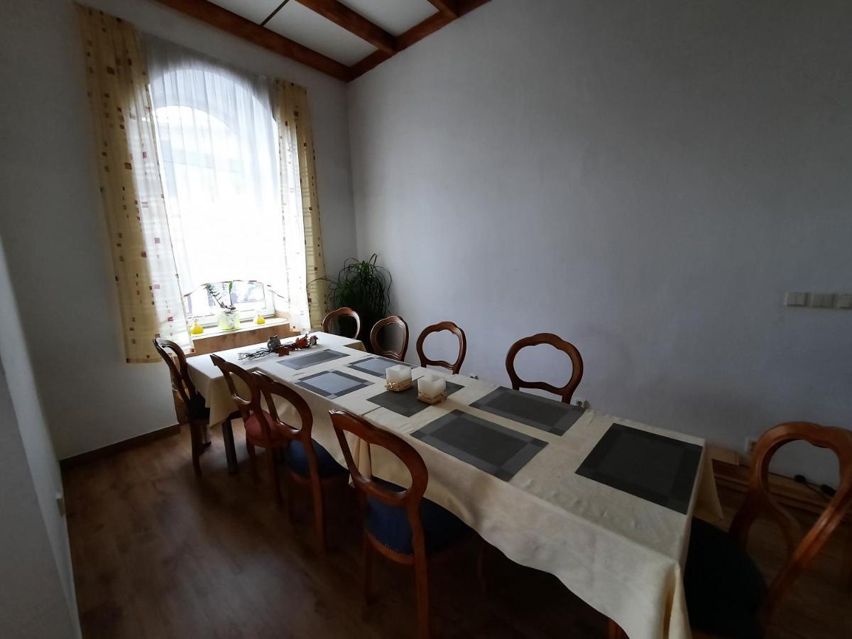 Hotel Koruna Jeseník エクステリア 写真