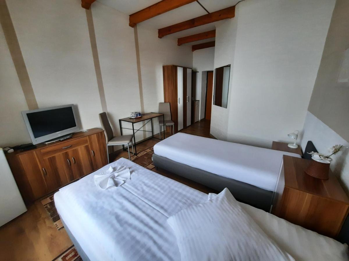 Hotel Koruna Jeseník エクステリア 写真