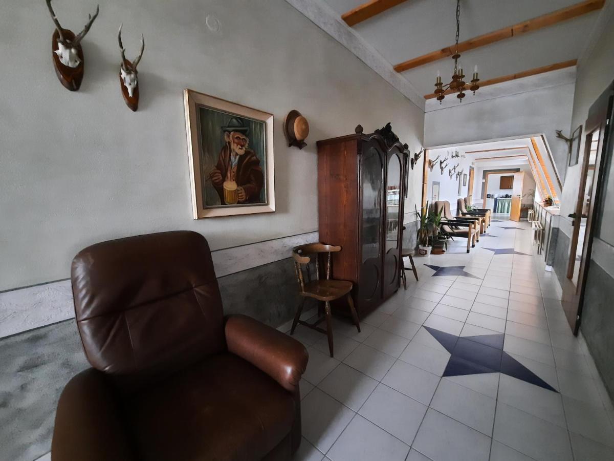 Hotel Koruna Jeseník エクステリア 写真