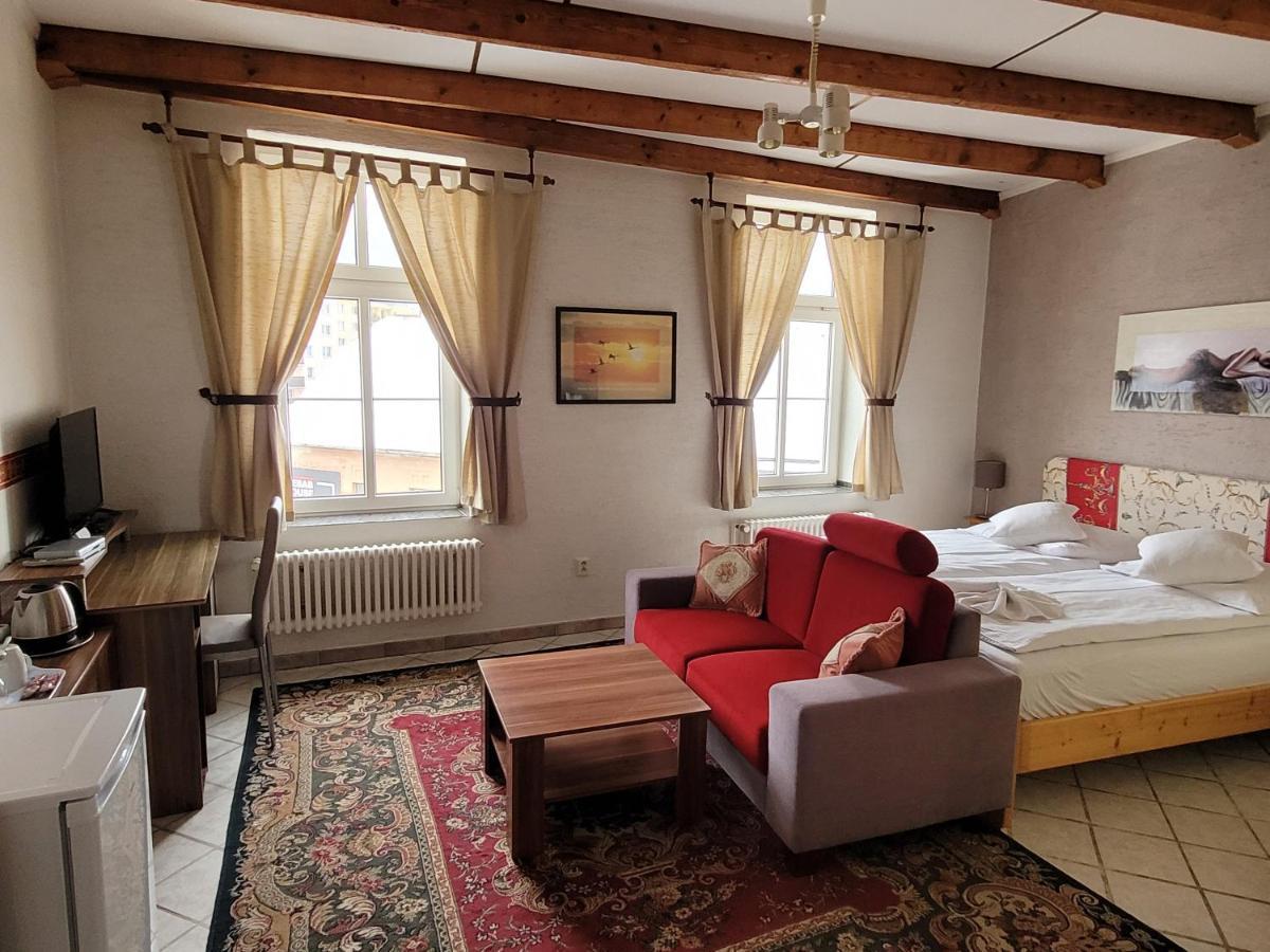 Hotel Koruna Jeseník エクステリア 写真